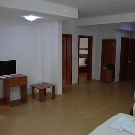 Arabella Hotel Kičevo Exteriér fotografie