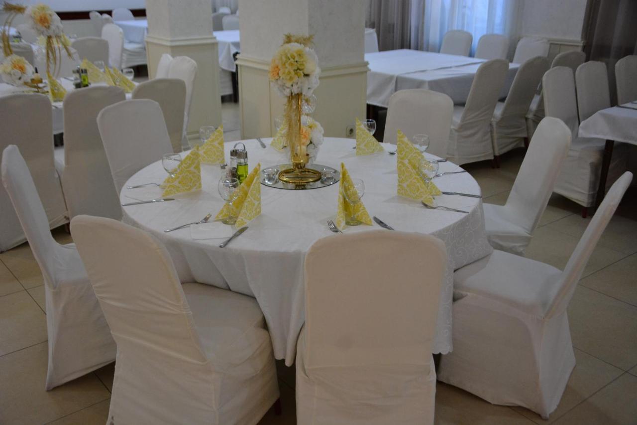 Arabella Hotel Kičevo Exteriér fotografie