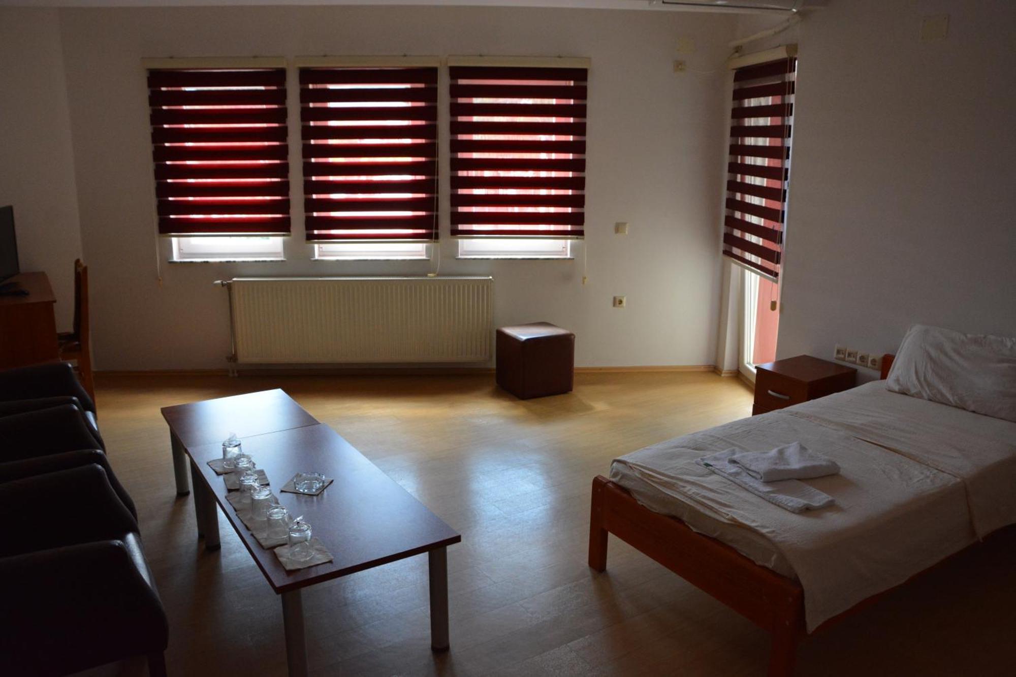 Arabella Hotel Kičevo Exteriér fotografie