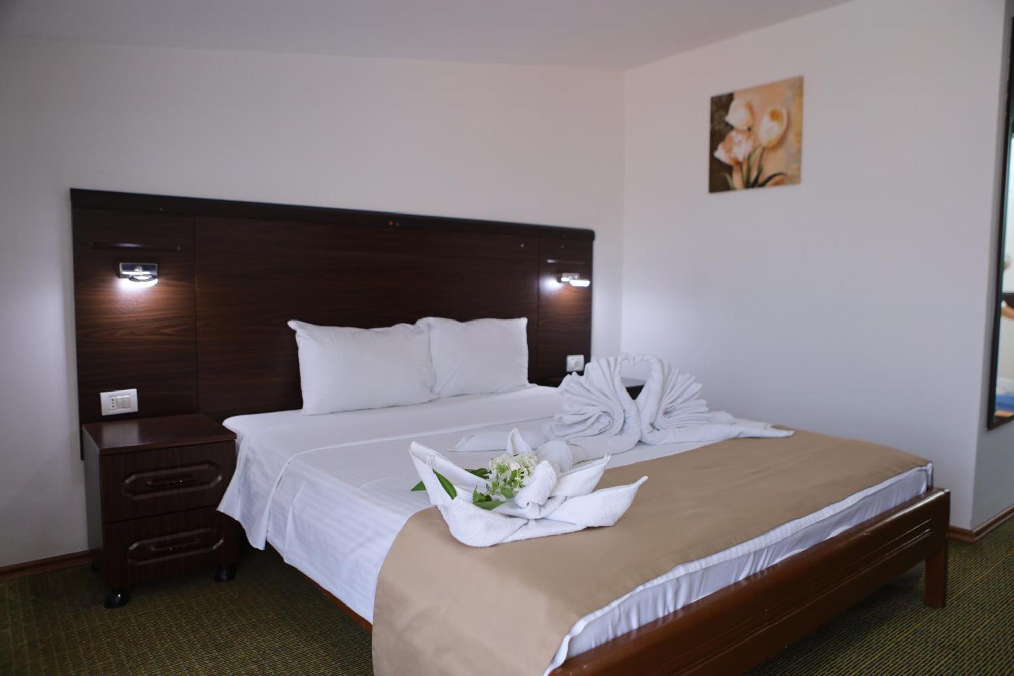 Arabella Hotel Kičevo Exteriér fotografie