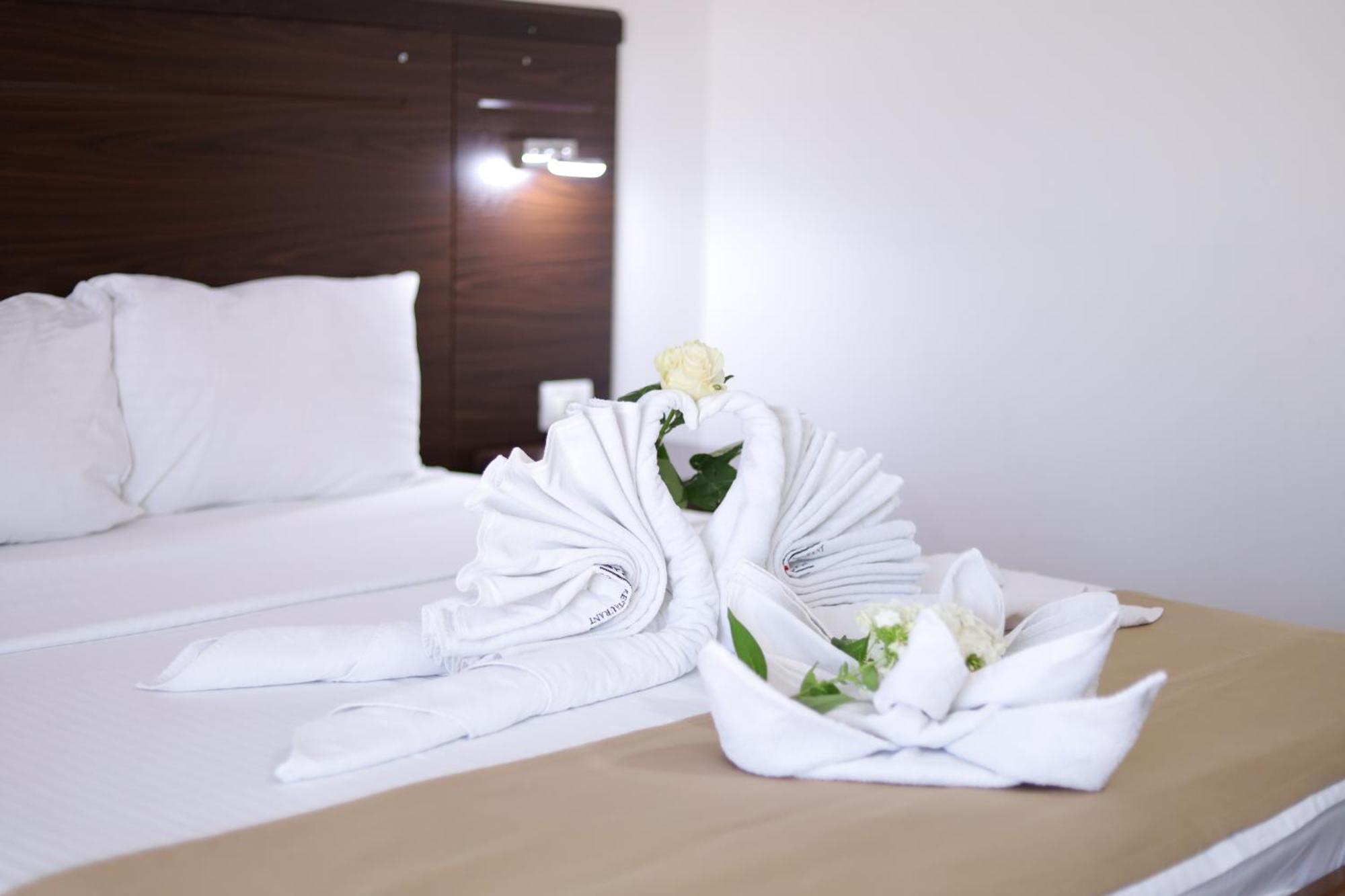 Arabella Hotel Kičevo Exteriér fotografie