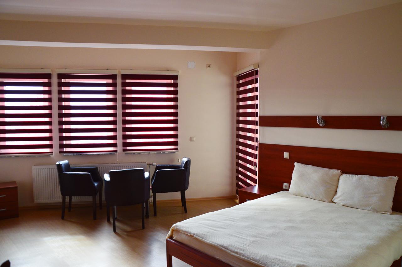 Arabella Hotel Kičevo Exteriér fotografie